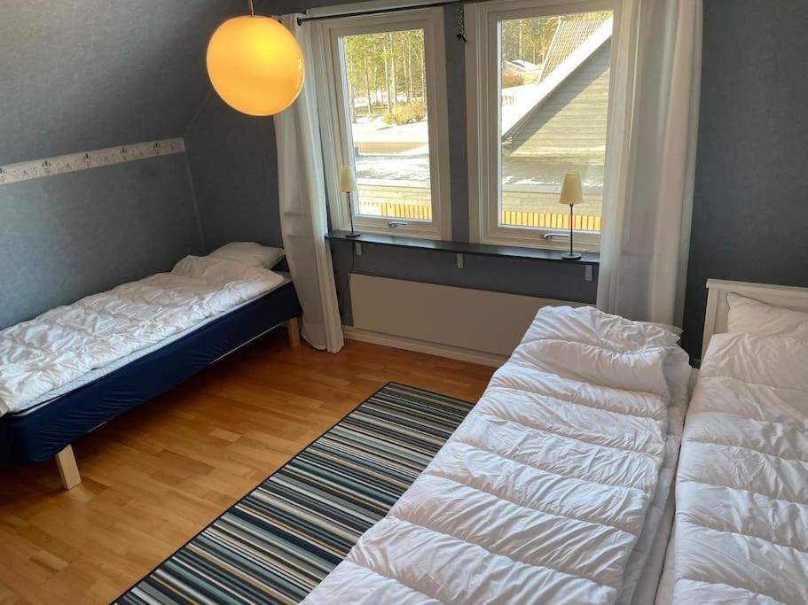 Vila Familjevaenligt Hus Naera Isaberg! Hestra Exteriér fotografie