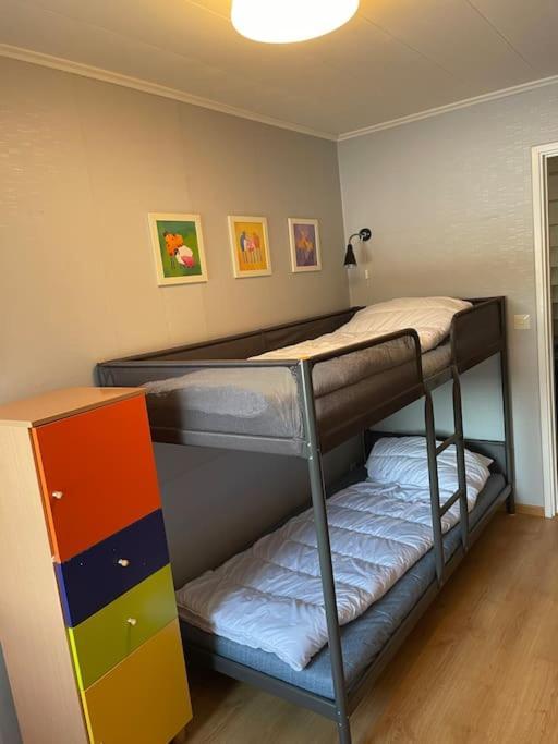 Vila Familjevaenligt Hus Naera Isaberg! Hestra Exteriér fotografie